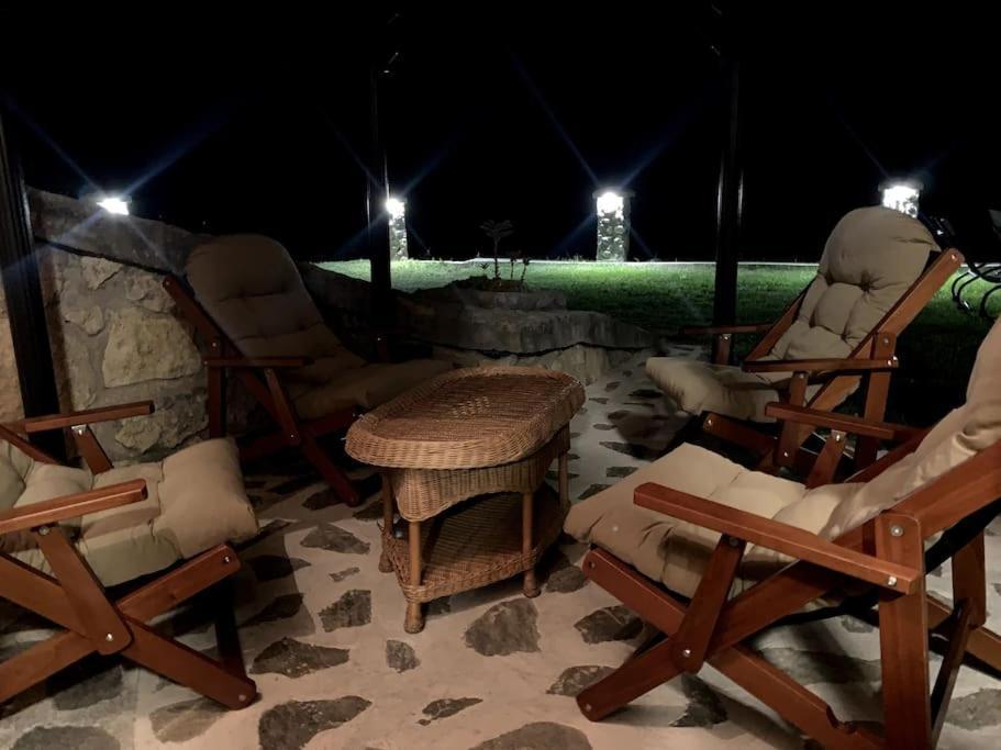 Zerko Holiday Home - Vineyard Chalet With Sauna And Jacuzzi Free Mirna Zewnętrze zdjęcie