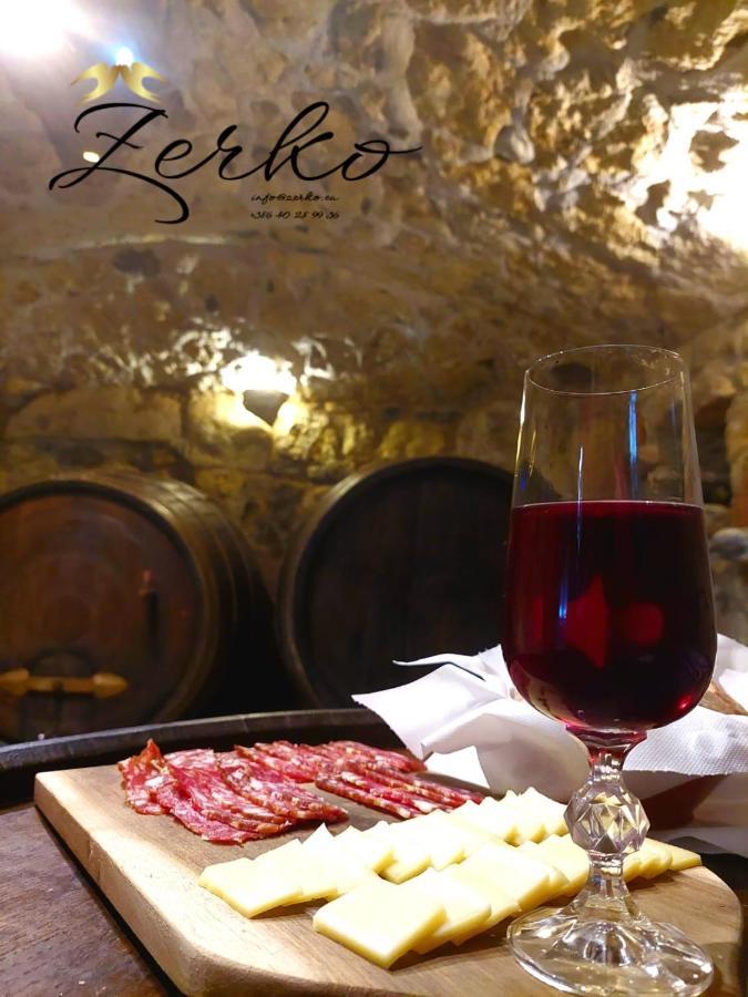 Zerko Holiday Home - Vineyard Chalet With Sauna And Jacuzzi Free Mirna Zewnętrze zdjęcie